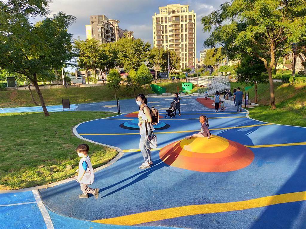 台北市長柯文哲將宣布，北市公園兒童遊樂場10月1日開放。（本報資料照片，戴上容攝）