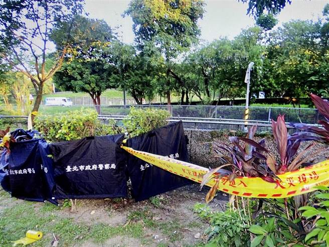 北市敦煌路29日清晨男子全身燒傷死亡。（圖／民眾提供）