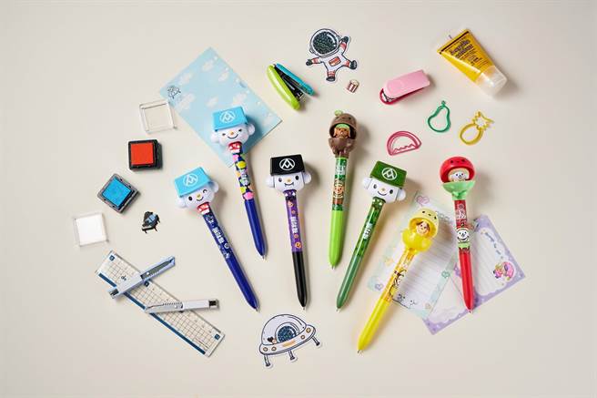 用10福利點加價660元，即可將「福利熊與水果探險隊」7款喀嚓公仔筆入手，全台限量1萬組。（全聯提供）