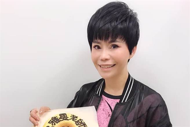 詹雅雯年初确诊帕金森氏症，被诊断出左脑中度萎缩。(图/翻摄自詹雅雯脸书)