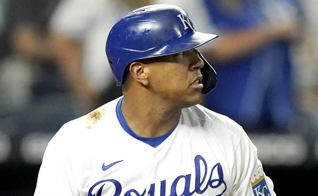 裴瑞兹敲出第47轰超越小葛(美联社)