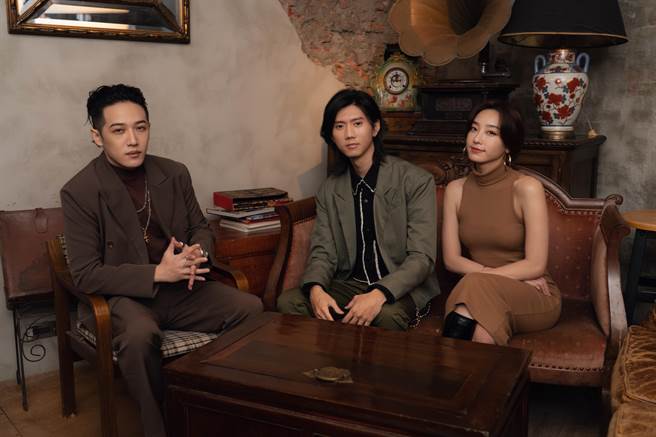 熊仔与席惟伦为Ray黄霆睿跨刀演出〈随便说说〉MV。（相映国际提供）