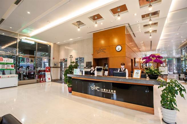 為了刺激五倍券消費熱度，經濟部將發動旗下國公營事業推出五倍券晚鳥優惠，像是台糖將首度祭出台北會館住宿「買一送二」，相當送萬元住宿優惠。(圖／取自台糖台北會館)