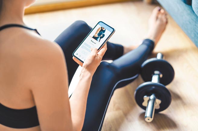 南山人壽領先結合科技力，打造三高族專屬保單，鼓勵自我的健康管理，以積極守護的方式來降低疾病發生率。（南山人壽提供）