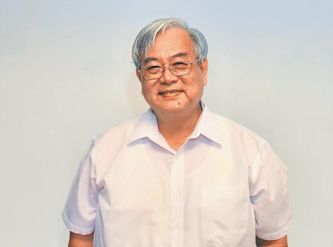 高雄科技大学副校长俞克维是海洋教育权威，也是今年教育部师铎奖得主。（林瑞益摄）