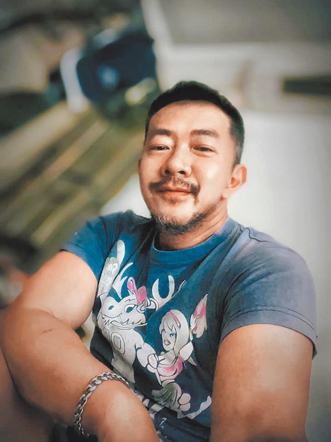 江俊翰被分手情人爆料诱吸毒、约炮，跳出来自清并公开出柜。（摘自脸书）