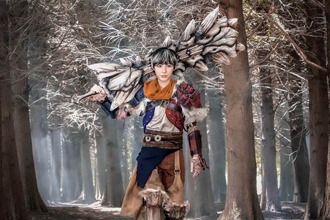 魏嘉瑩日前拍攝〈普普通通的人生〉MV。（小魏工作室提供）