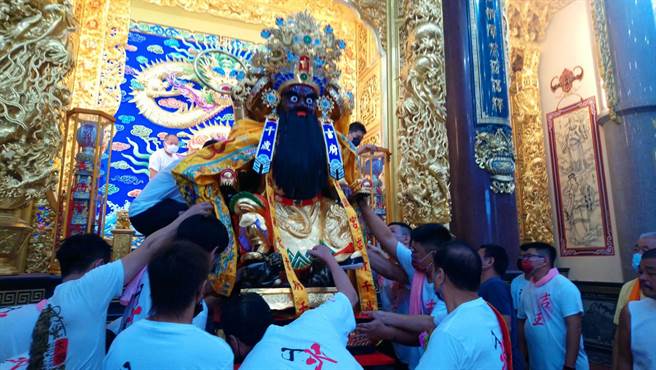 台中市梧栖区长兴宫重建完工，30日举行入火安座大典。（陈淑娥摄）