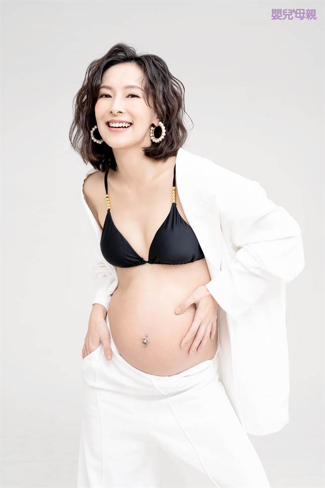 陈玮薇再度入围儿童少年节目主持人奖，本周六将挺肚走金钟红毯。（《婴儿与母亲》杂志提供）