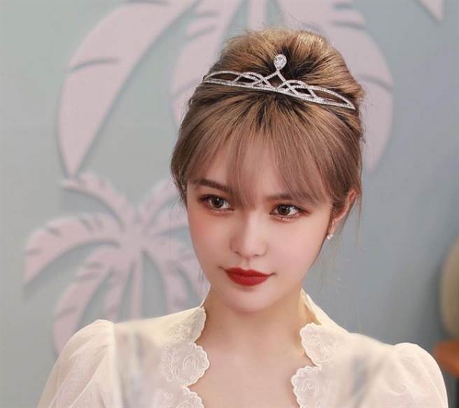 大陆网红周扬青。(图/ 摘自周扬青IG)