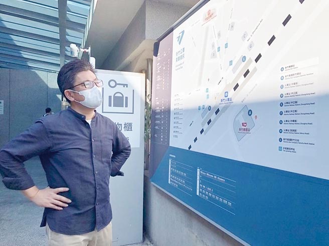 鄭宏輝展開新竹市公車大調查計畫，第一站從新竹火車站出發，以使用者角度體驗新竹市公車路網。圖／鄭宏輝辦公室提供