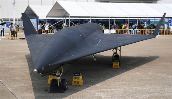 WZ-8能在近太空进行作战，对战略性、高价值目标展开侦察，并在打击前提供目标资讯给远程飞弹攻击，也可执行打击后评估。(图/新华社)