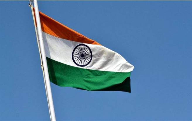 印度將在斯里蘭卡建造戰略性深水港碼頭，法媒：抗衡中國影響力，圖為印度國旗。（大陸環球網）