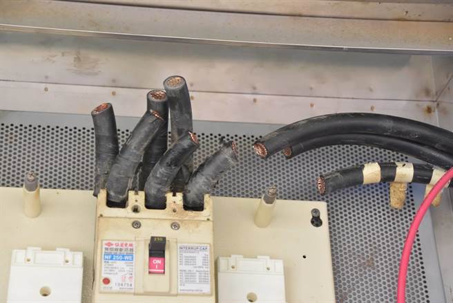 窃盗集团剪断工地内电缆后盗走。（警方提供）