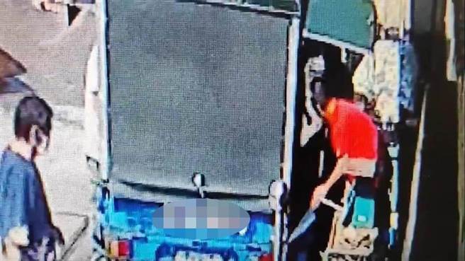 窃盗集团将电缆线载往资源回收场变卖。（警方提供）
