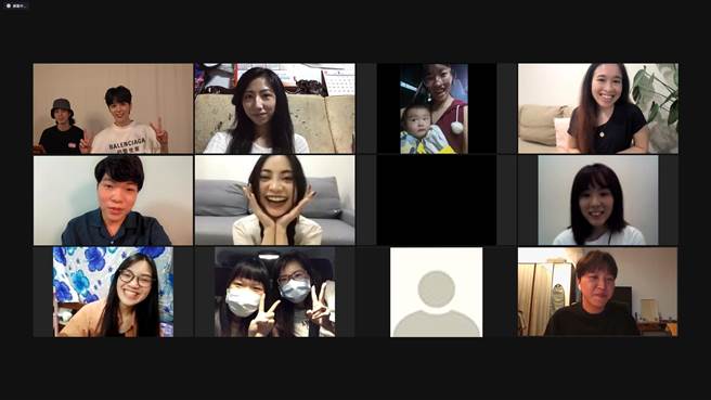 畢書盡日前上線與粉絲網友見面。（老鷹音樂提供）