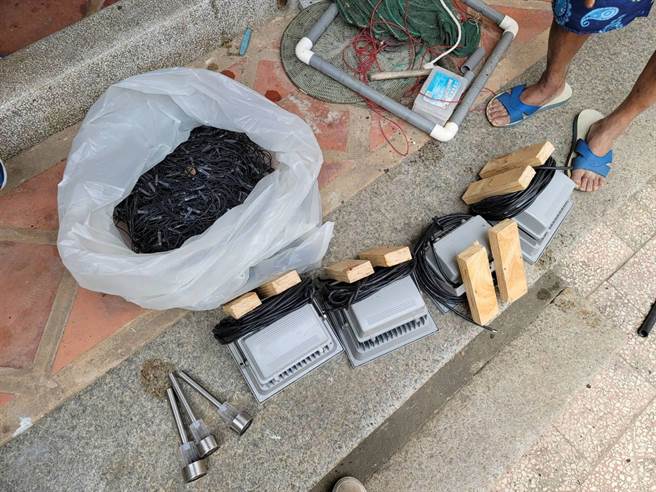 警方锁定古寧村李姓男子涉嫌，循线查获相关窃盗赃物。（警方提供）