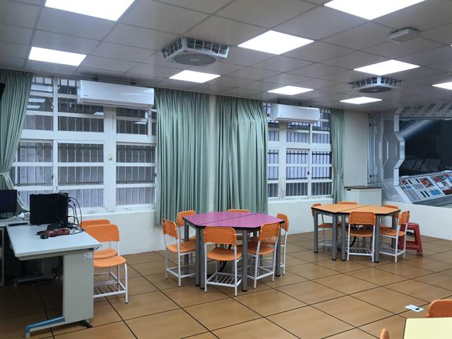 桃园市议员黄敬平指出，各校冷气电费收费不一，有家长投诉，学校每度电10元高太贵。（桃园市政府教育局提供／陈梦茹桃园传真）