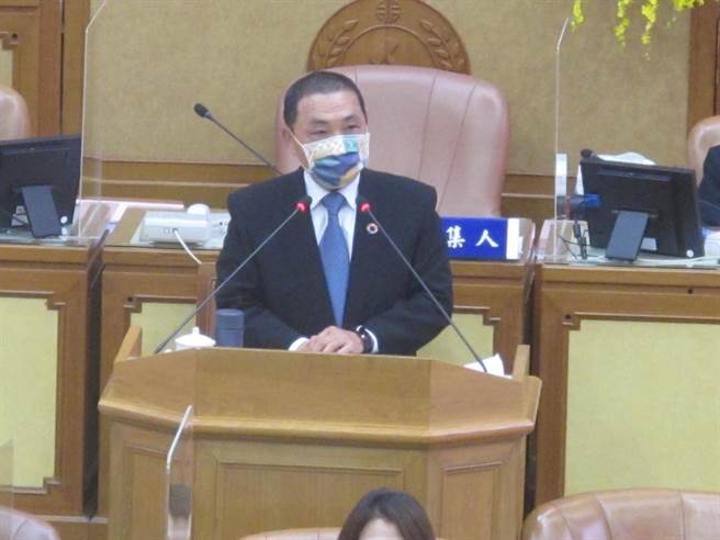 新北市長侯友宜回應，加倍券是使用市府災害準備金支應，希望市民能優先享用這福利。（陳慰慈攝）