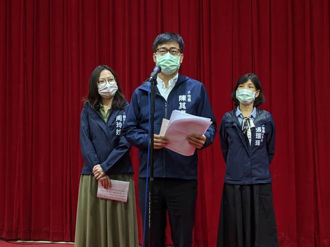 高雄巿长陈其迈1日受访。（曹明正摄）