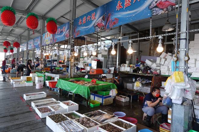 线西乡塭仔港是彰化唯一贩售现流渔获的渔港，地方企盼进一步升级观光渔市。（彰化县政府提供／吴敏菁彰化传真）