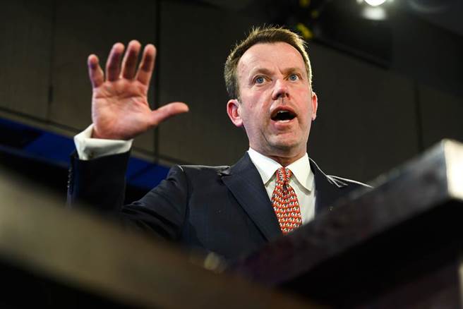 澳洲貿易部長特漢（Dan Tehan）證實，由於坎培拉撕毀與法國簽署的潛艦協議，讓原本將於10月12日登場的歐盟與澳洲的貿易談判，已確定將延後舉行。(圖/美聯社)