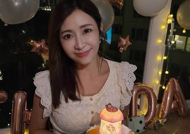 香港女星利颖怡有顏又有脑袋，是多伦多大学经济系毕业的高材生。(取自利颖怡IG)