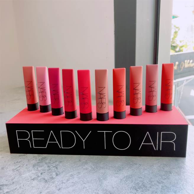 NARS云雾唇诱。（邱映慈摄）