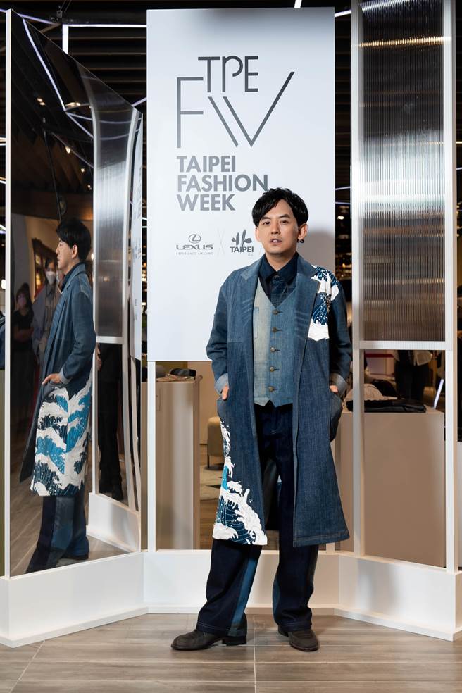 黄子佼以Story Wear（陈冠百）新作出席记者会。（臺北时装周提供）