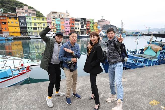  《世界的教室跟你想的不一样》团队。三立提供