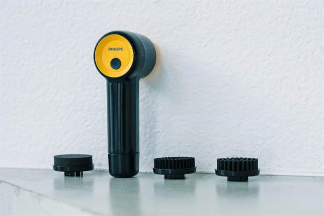 飞利浦电动洗鞋机，定价1090元。（飞利浦提供）