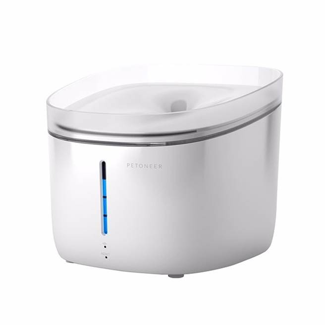 乐天市场上3C共和国的PETONEER UV灭菌智能宠物饮水机，特价3990元。（乐天市场提供）