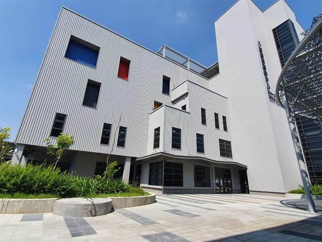 八德国民运动中心从9月24日至10月8日正在试营运阶段。（陈梦茹摄）