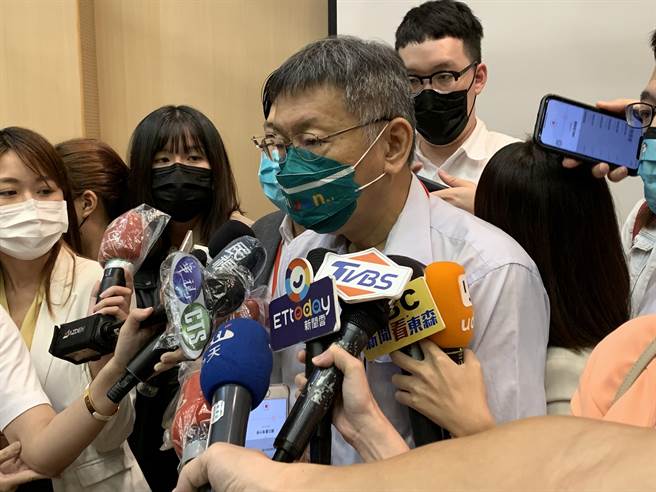 针对今年双城论坛是否举办，台北市长柯文哲今受访表示，疫情变化难测，举办双城论坛不会加分，但不办会扣分。（林缙明摄）