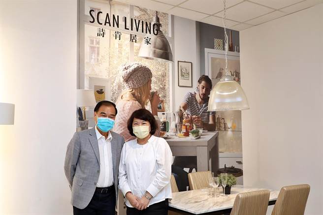 诗肯董事长林福勤邀嘉义市长黄敏惠到北港路旗舰店参观。（嘉义市政府提供∕吕妍庭嘉义传真）