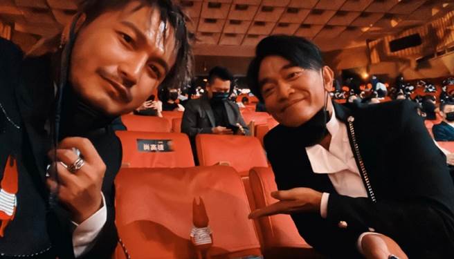 KID事後也在臉書PO出合照，意外惹哭一片粉絲。(圖/ 摘自林柏昇KID臉書)