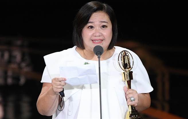 锺欣凌以《我的婆婆怎么那么可爱》第3度抱走戏剧最佳女主角奖。（三立提供）