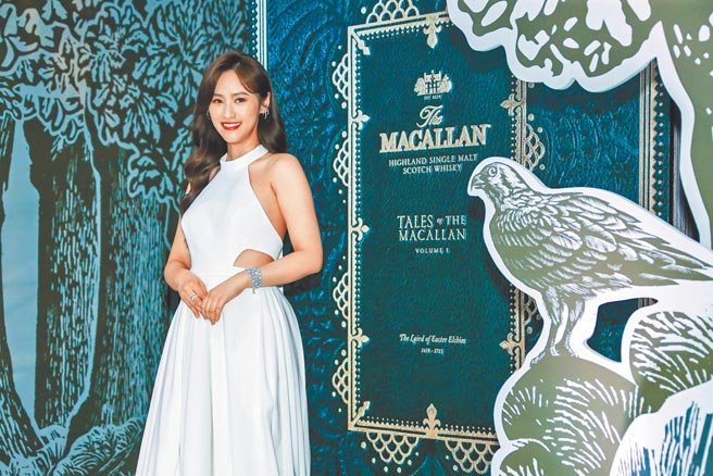 吴姗儒昨为麦卡伦艺廊担任导览嘉宾。（罗永铭摄）