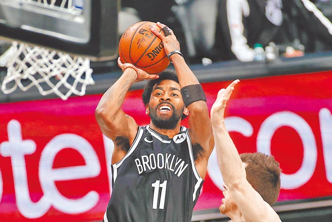 籃網隊厄文堅決不打新冠疫苗，急壞了老闆蔡崇信，還有紐約市長白思豪。（美聯社）