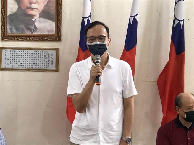 朱立倫強調，現在是團結及開始戰鬥的時刻，10／23日就有刪Q行動，這不是政黨對決，是罷免長期違反民意、不重視民意的立委。（陳世宗攝）