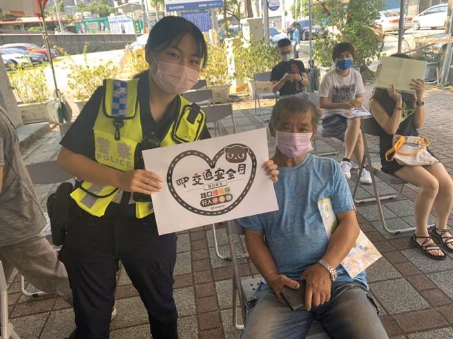 桃园市龟山警分局配合交通部推动全国「交通安全月」。（桃园市龟山警分局提供／陈梦茹桃园传真）