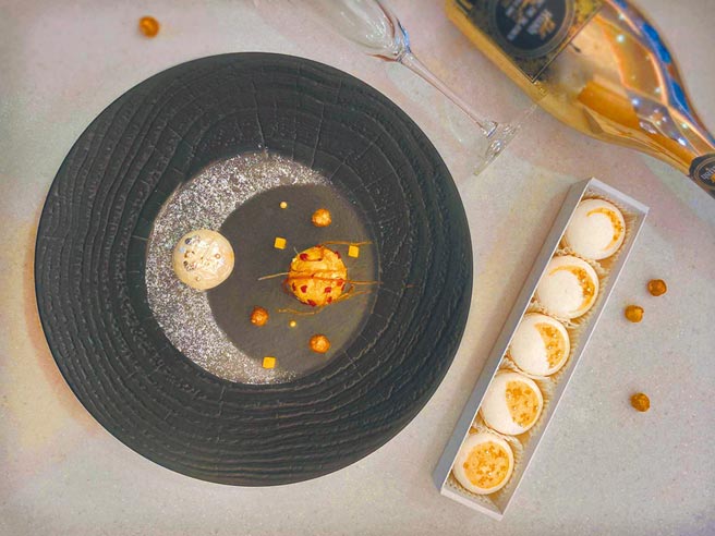 大地酒店祭出「限定蛋糕－白昼之夜」及「限定马卡龙－白昼进行曲」。图／大地酒店提供