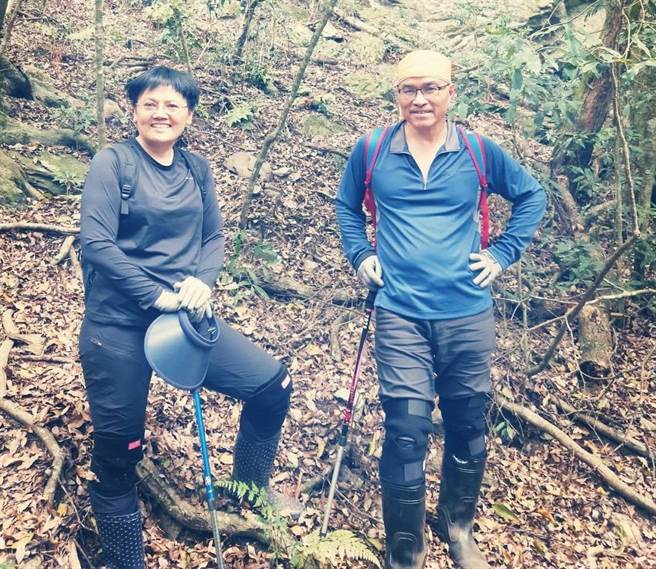 前高雄市原民会主委吴慧琴（左）9月30日病逝，前高雄市副市长叶匡时PO文追思。（图／摘自叶匡时脸书）