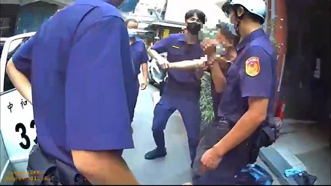 警方將陳男帶回偵辦，訊後依違反《社會秩序維護法》裁罰。（翻攝）