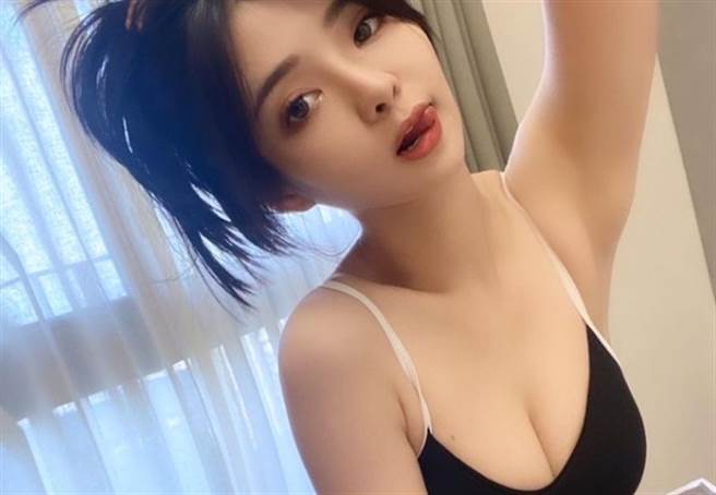 安于晴被封为「小林依晨」、「青春小女神」。(图/翻摄自安于晴IG)