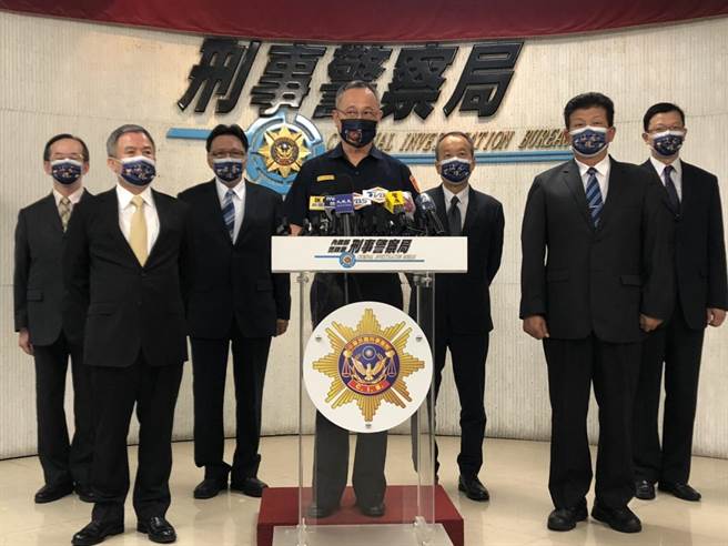 警政署署長陳家欽（中）表示電信詐欺已經成為黑幫主要的收入來源，打詐形同掃黑。（圖／警政署提供）