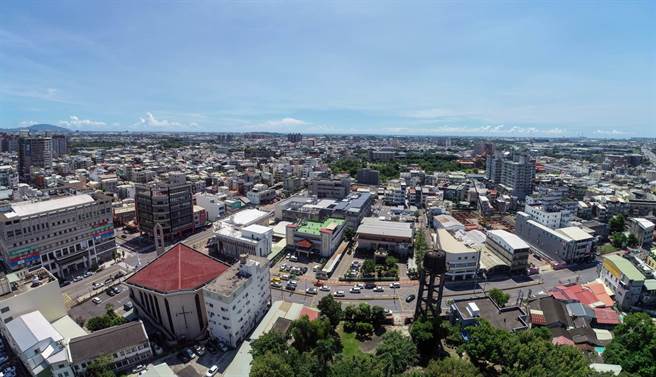 高市府4日公告「岡山區行政中心」更新地區暨訂定都市更新計畫案公開展覽，這也正式宣告啟動岡山綜合行政中心大改造。（高市府都發局提供／洪浩軒高雄傳真）