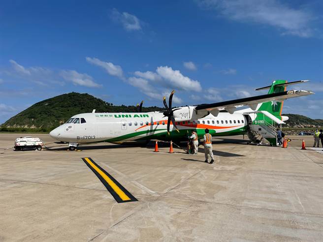 连江县疫情指挥中心下午也宣布，自5日起入境马祖，疫苗接种1剂满14天可免快筛，以及持3日内筛检阴性报告免快筛。（叶书宏摄）