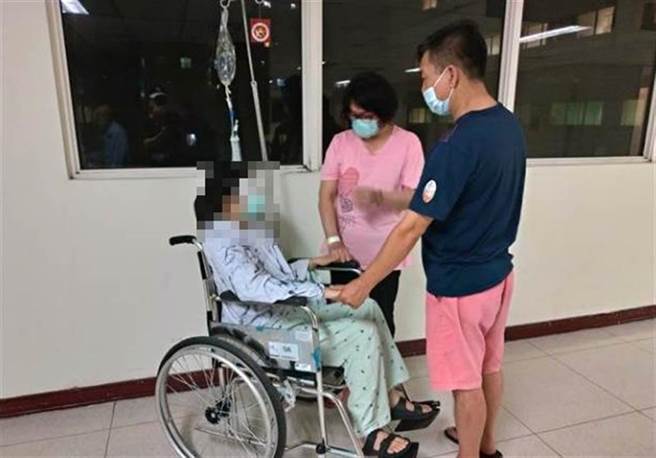 高樹超商潘姓女店員遭暴力挖眼，潘女已經完成雙眼及鼻梁手術，各界獲悉消息後，紛紛表達捐款意願，潘女家屬委託屏東縣政府社會處協助。（莊全成提供／謝佳潾屏東傳真）