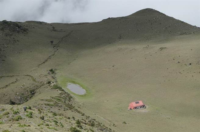 玉山园区山屋床位放宽开放1／2，大水窟山屋可容纳10人。（玉管处提供／廖志晃南投传真）